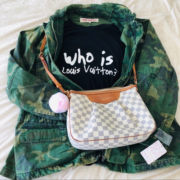 Louis Vuitton Handbags - Louis Vuitton Siracusa PM Damier Azur crossbody